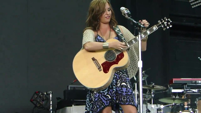 Demi Lovato Stop The World Soundcheck Tampa {HD} 0452