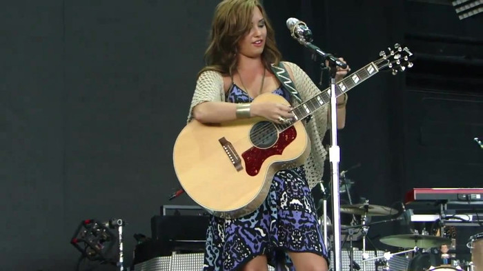 Demi Lovato Stop The World Soundcheck Tampa {HD} 0454