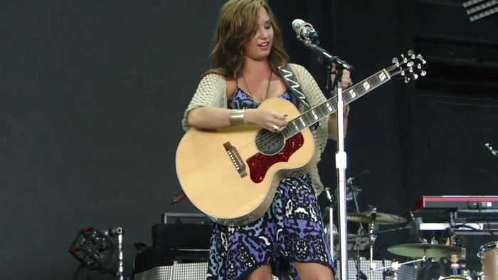 Demi Lovato Stop The World Soundcheck Tampa {HD} 0457