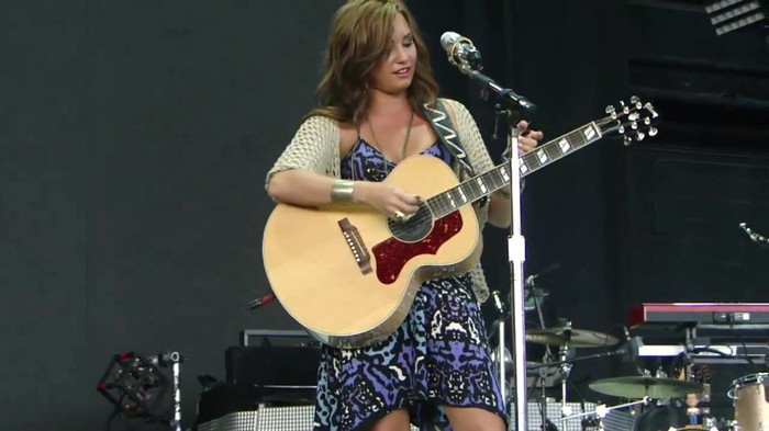 Demi Lovato Stop The World Soundcheck Tampa {HD} 0462