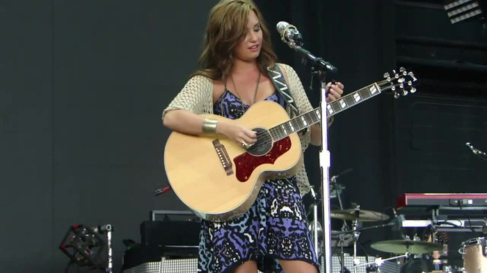 Demi Lovato Stop The World Soundcheck Tampa {HD} 0466