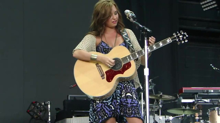 Demi Lovato Stop The World Soundcheck Tampa {HD} 0468