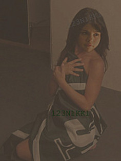 ♭  Eu Sunt.. cam asa =]]] Ajutor