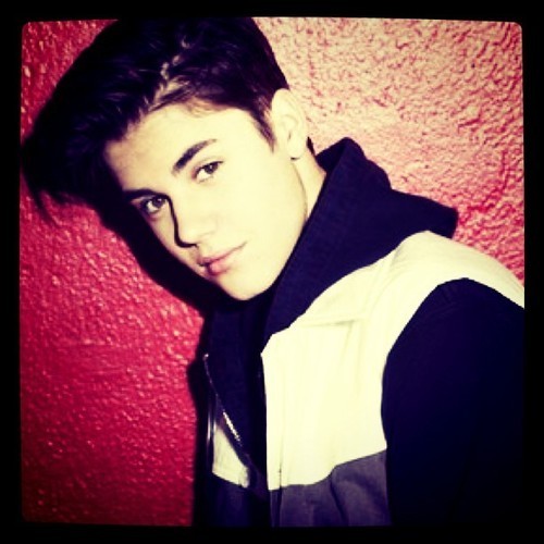 ♭  A inceput sa rada :X.. A Cazut deja in plasa =]]]