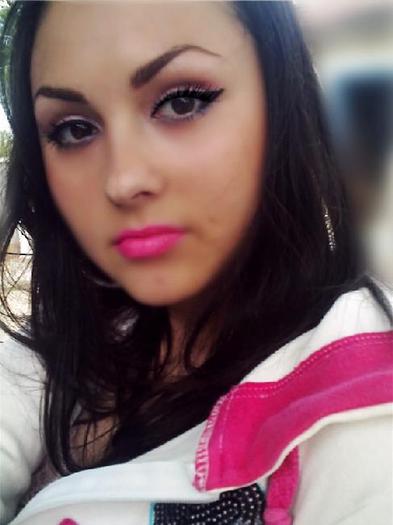 Dracoasa; Cele mai frumoase fete

le gasesti pe

Http://xat.com/fitzanebuna
