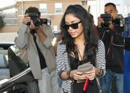 images (2) - vanessa hudgens paparazzi