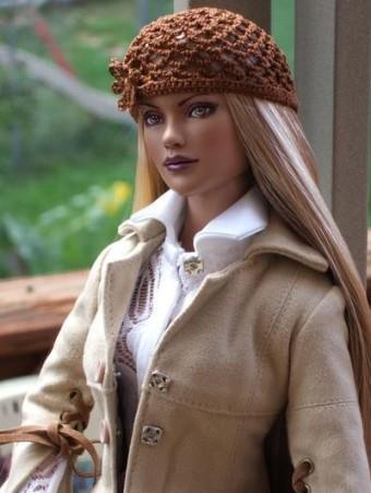405713_262455530490937_100001794753315_605435_2052110968_n - barbie
