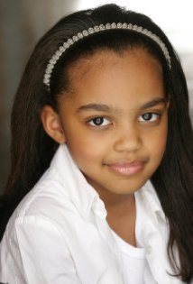 china-anne-mcclain-802105l