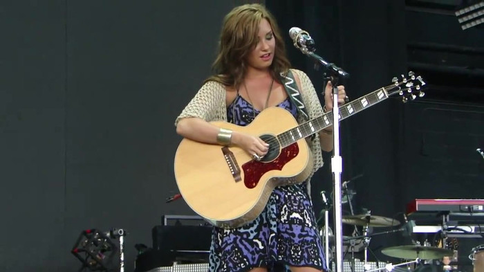 Demi Lovato Stop The World Soundcheck Tampa {HD} 0501 - Demilush - Stop The World Soundcheck Tampa Part oo1