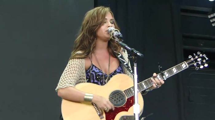 Demi Lovato Stop The World Soundcheck Tampa {HD} 1004