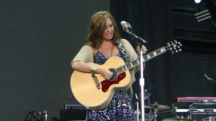 Demi Lovato Stop The World Soundcheck Tampa {HD} 0512 - Demilush - Stop The World Soundcheck Tampa Part oo1