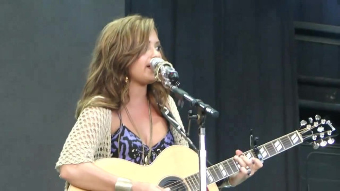 Demi Lovato Stop The World Soundcheck Tampa {HD} 1511