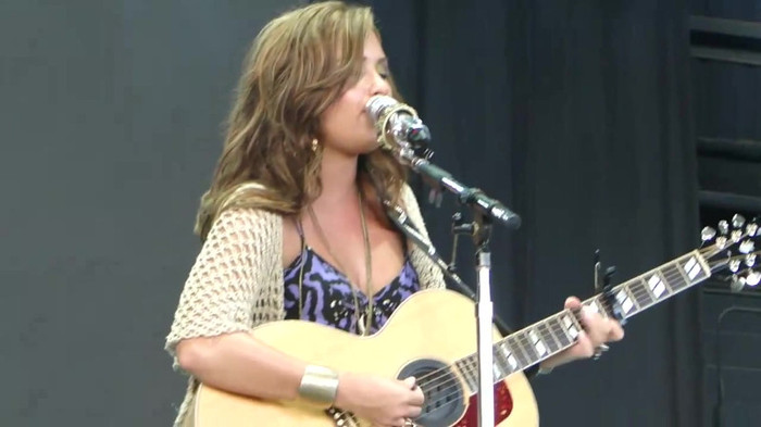 Demi Lovato Stop The World Soundcheck Tampa {HD} 1524