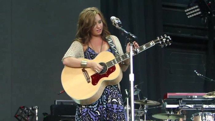 Demi Lovato Stop The World Soundcheck Tampa {HD} 0551 - Demilush - Stop The World Soundcheck Tampa Part oo1