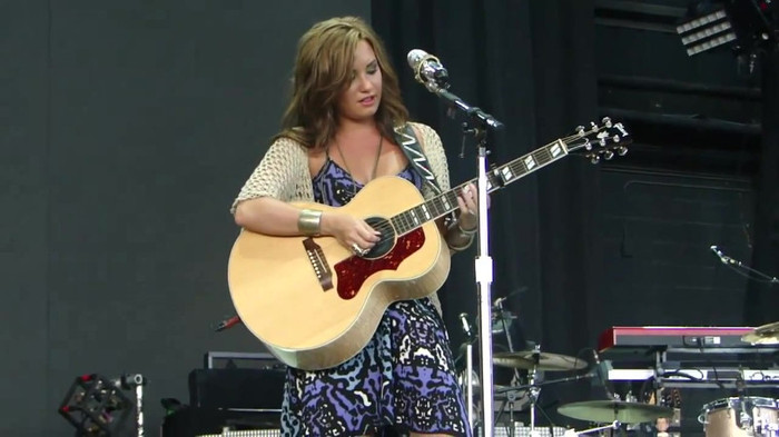Demi Lovato Stop The World Soundcheck Tampa {HD} 0558 - Demilush - Stop The World Soundcheck Tampa Part oo1