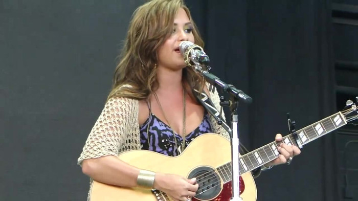 Demi Lovato Stop The World Soundcheck Tampa {HD} 1551