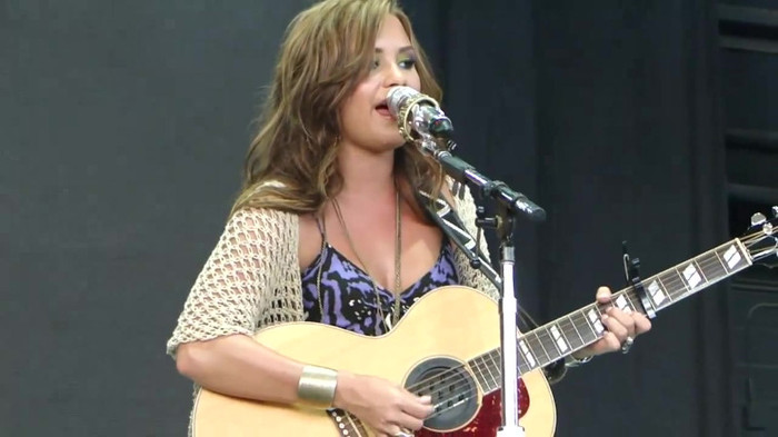 Demi Lovato Stop The World Soundcheck Tampa {HD} 1553 - Demilush - Stop The World Soundcheck Tampa Part oo3