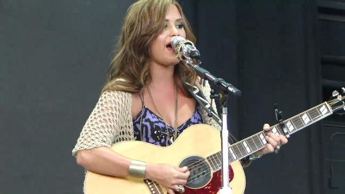 Demi Lovato Stop The World Soundcheck Tampa {HD} 1556 - Demilush - Stop The World Soundcheck Tampa Part oo3