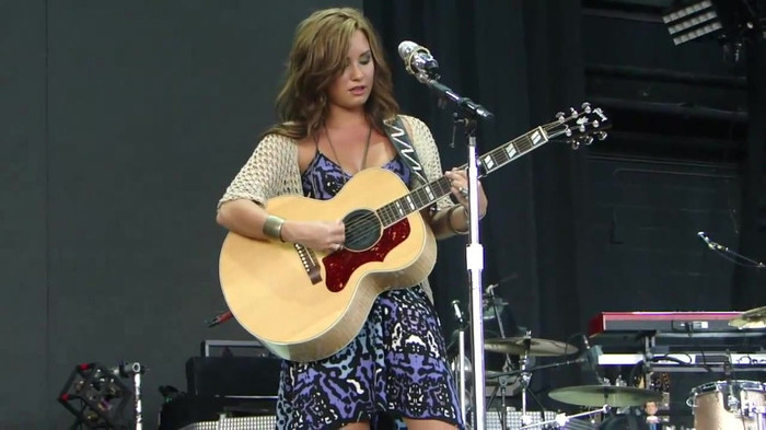 Demi Lovato Stop The World Soundcheck Tampa {HD} 0585