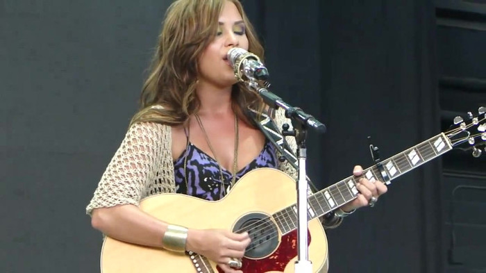 Demi Lovato Stop The World Soundcheck Tampa {HD} 1573 Demi Lovato Stop The World Soundcheck Tampa {HD} 1573