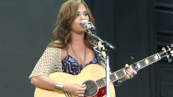 Demi Lovato Stop The World Soundcheck Tampa {HD} 1581 Demi Lovato Stop The World Soundcheck Tampa {HD} 1581