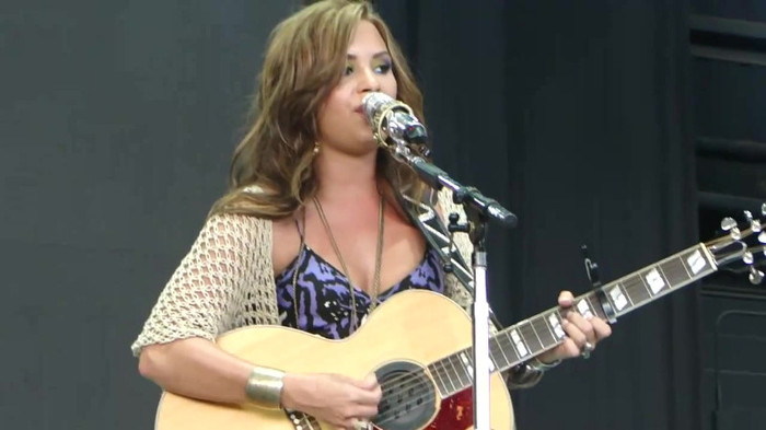 Demi Lovato Stop The World Soundcheck Tampa {HD} 1583 Demi Lovato Stop The World Soundcheck Tampa {HD} 1583