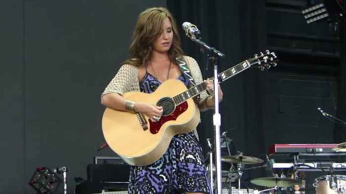 Demi Lovato Stop The World Soundcheck Tampa {HD} 0600 - Demilush - Stop The World Soundcheck Tampa Part oo1