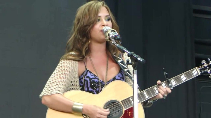 Demi Lovato Stop The World Soundcheck Tampa {HD} 1586 Demi Lovato Stop The World Soundcheck Tampa {HD} 1586