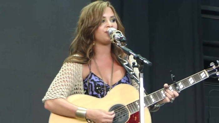 Demi Lovato Stop The World Soundcheck Tampa {HD} 1587 Demi Lovato Stop The World Soundcheck Tampa {HD} 1587