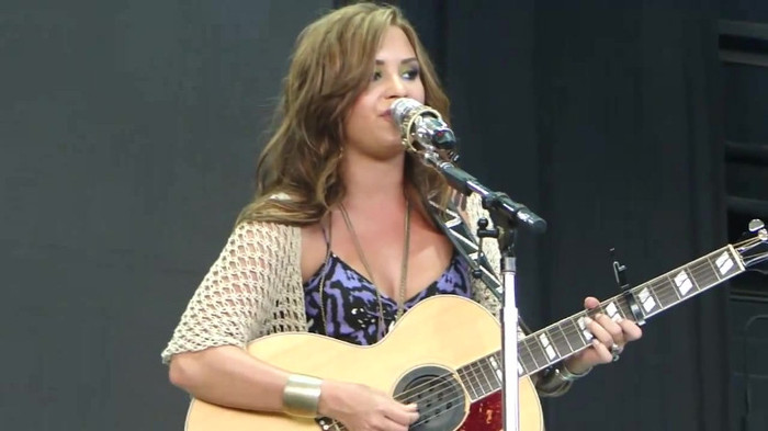 Demi Lovato Stop The World Soundcheck Tampa {HD} 1592 Demi Lovato Stop The World Soundcheck Tampa {HD} 1592