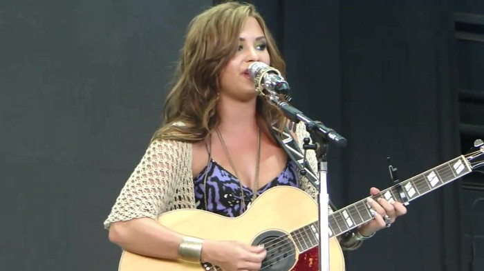 Demi Lovato Stop The World Soundcheck Tampa {HD} 1594 Demi Lovato Stop The World Soundcheck Tampa {HD} 1594