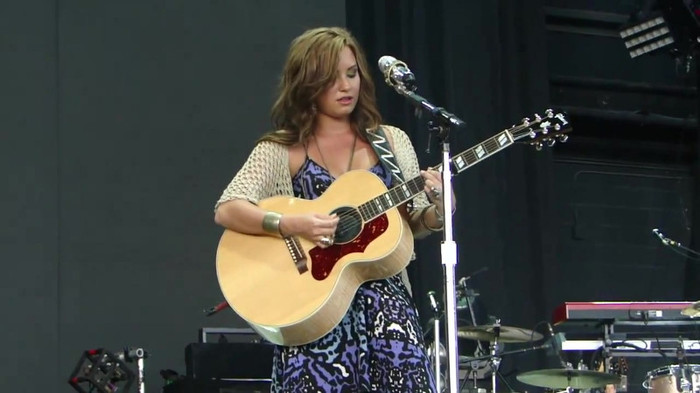 Demi Lovato Stop The World Soundcheck Tampa {HD} 0612