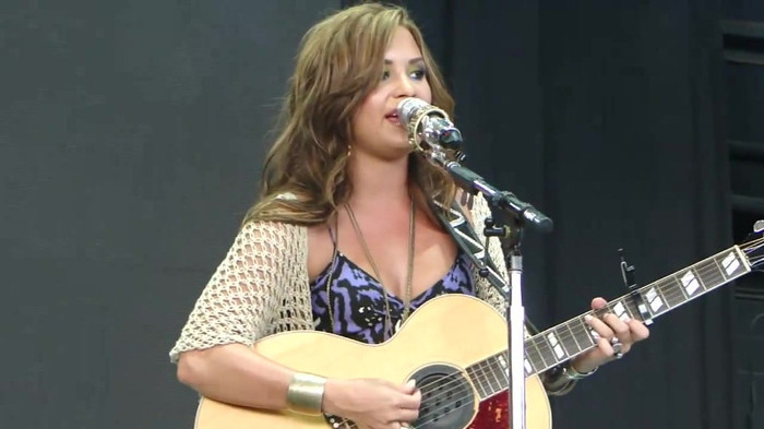 Demi Lovato Stop The World Soundcheck Tampa {HD} 1597 Demi Lovato Stop The World Soundcheck Tampa {HD} 1597