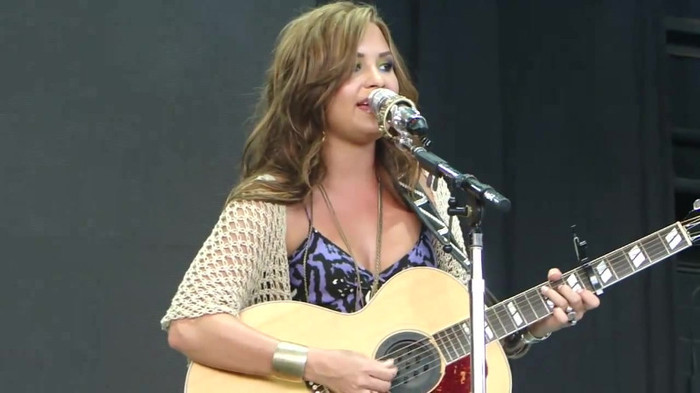 Demi Lovato Stop The World Soundcheck Tampa {HD} 1600 Demi Lovato Stop The World Soundcheck Tampa {HD} 1600