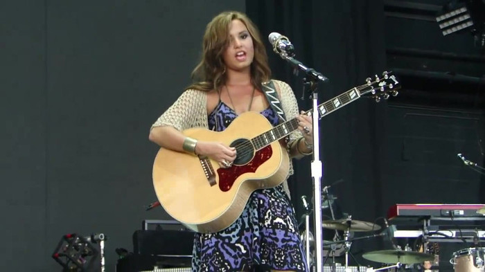 Demi Lovato Stop The World Soundcheck Tampa {HD} 0619 - Demilush - Stop The World Soundcheck Tampa Part oo1