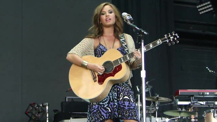 Demi Lovato Stop The World Soundcheck Tampa {HD} 0623