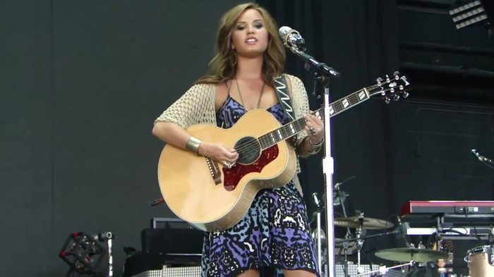 Demi Lovato Stop The World Soundcheck Tampa {HD} 0625