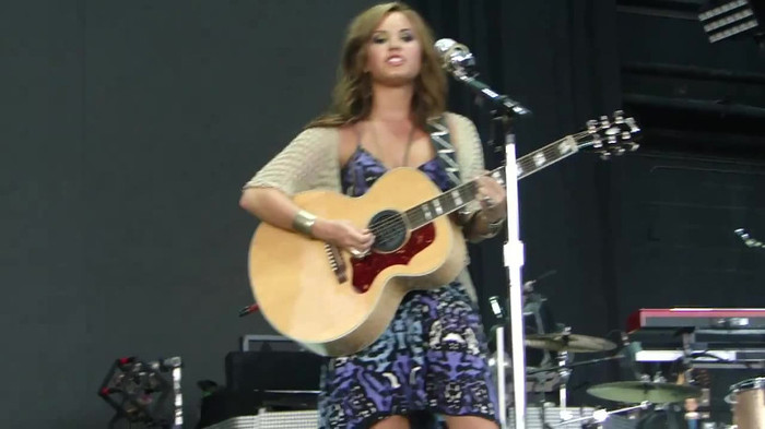 Demi Lovato Stop The World Soundcheck Tampa {HD} 0626
