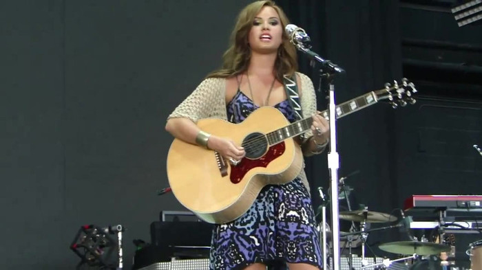 Demi Lovato Stop The World Soundcheck Tampa {HD} 0630