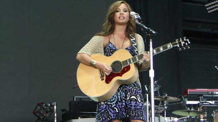 Demi Lovato Stop The World Soundcheck Tampa {HD} 0631