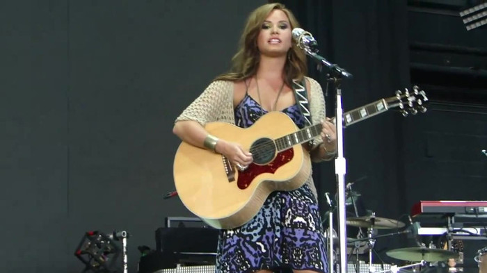 Demi Lovato Stop The World Soundcheck Tampa {HD} 0632