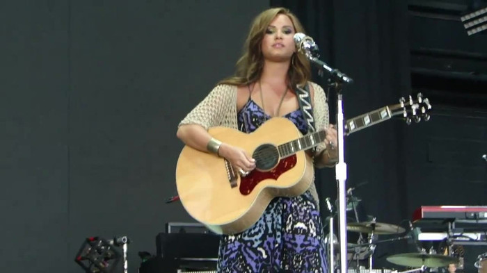 Demi Lovato Stop The World Soundcheck Tampa {HD} 0634