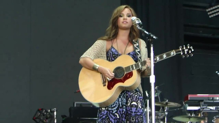 Demi Lovato Stop The World Soundcheck Tampa {HD} 0635
