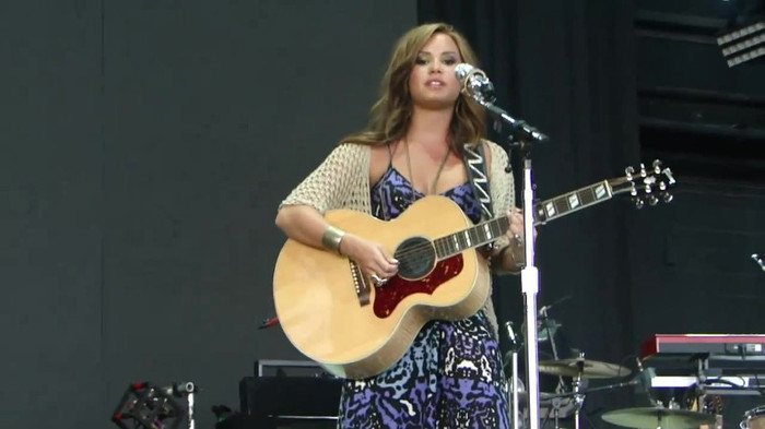 Demi Lovato Stop The World Soundcheck Tampa {HD} 0636