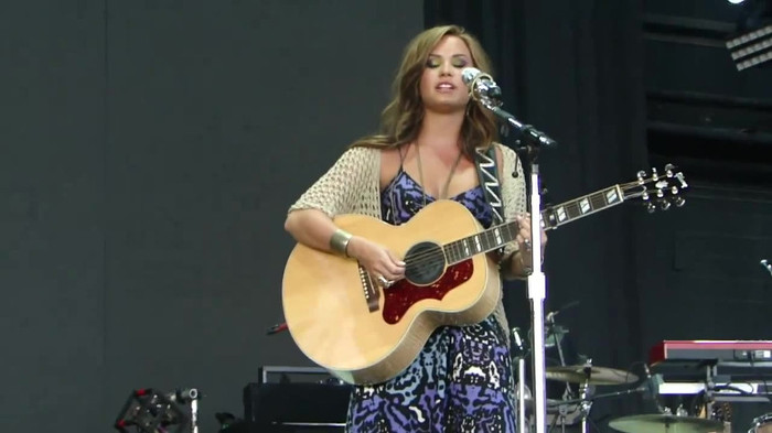 Demi Lovato Stop The World Soundcheck Tampa {HD} 0638