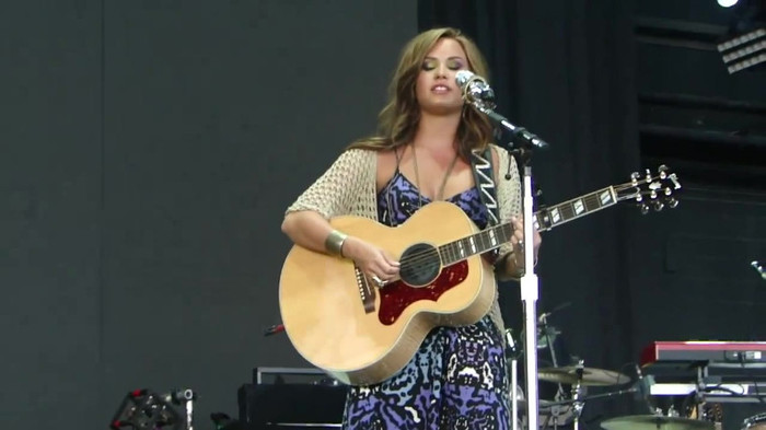 Demi Lovato Stop The World Soundcheck Tampa {HD} 0639