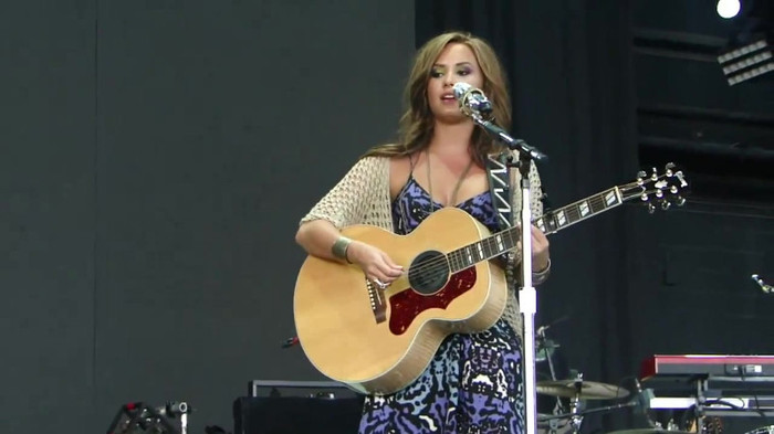 Demi Lovato Stop The World Soundcheck Tampa {HD} 0645