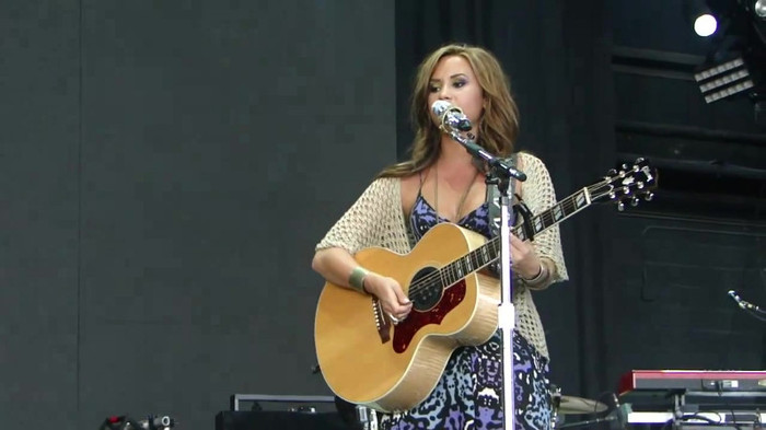 Demi Lovato Stop The World Soundcheck Tampa {HD} 0657