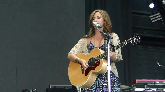 Demi Lovato Stop The World Soundcheck Tampa {HD} 0658