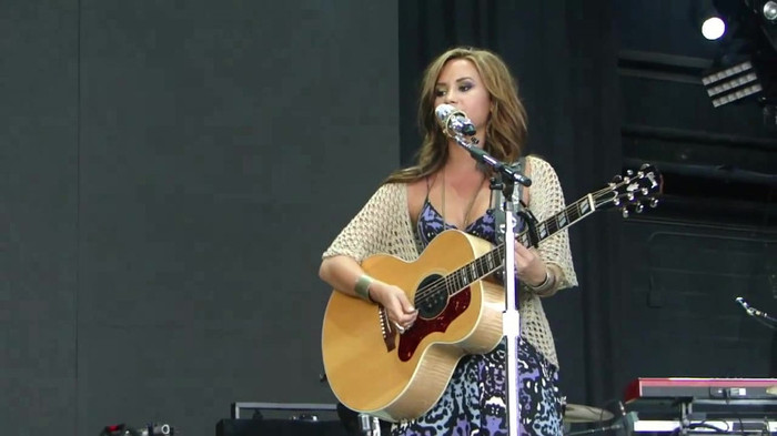 Demi Lovato Stop The World Soundcheck Tampa {HD} 0659